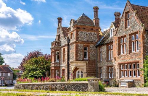 Binham Apartamento | Country house holiday with a tennis court!