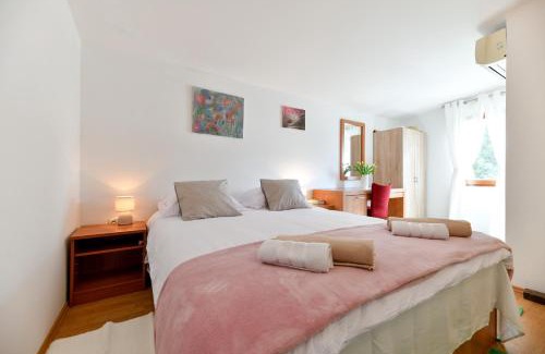 Sveti Filip i Jakov Casa | Country house Oasis with private tennis court