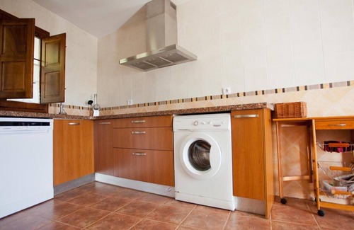 Bohiles Casa | Casa rural 'Iberia' con vistas a la montaña, terraza privada y jardín privado