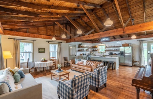 Greenville Casa | Country House in Greenville