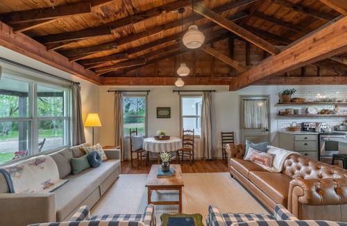Greenville Casa | Country House in Greenville