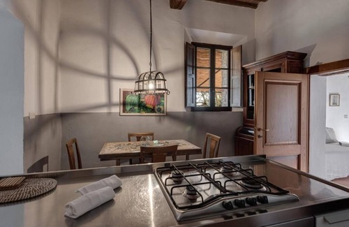 Monte Antico Apartamento | Country House Art and Garden