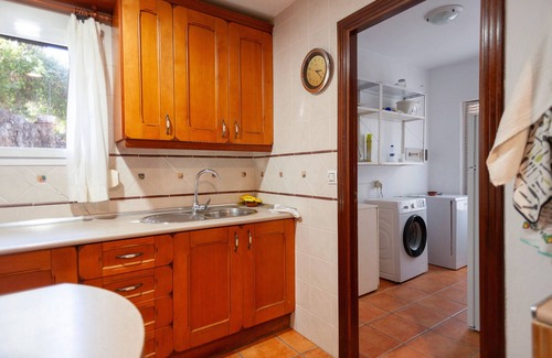 Cazorla Casa | Casa rural 'La Casa De La Piscina' con vistas a la montaña, Wi-Fi y aire acondicionado
