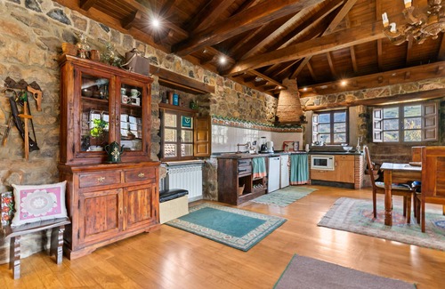 Santo Adriano Casa | Country House 'La Casa De La Torre' with Mountain View, Private Terrace and Wi-Fi