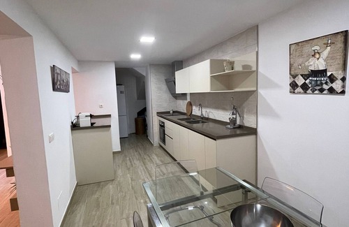 Guaro Casa | Casa rural 'La Morena' con vistas a la montaña, Wi-Fi y aire acondicionado