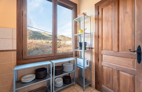 Chera Casa | Casa rural 'La Posada' con vistas a la montaña, Wi-Fi y aire acondicionado