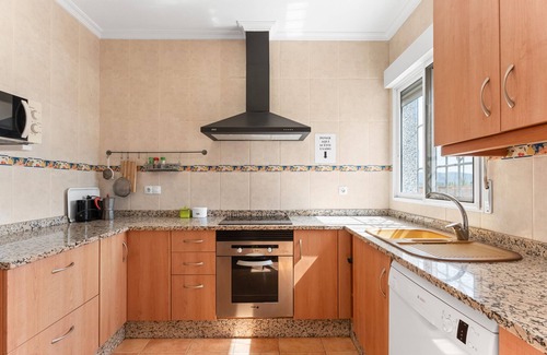 La Romana Casa | Casa rural 'La Romana' con piscina privada, Wi-Fi y aire acondicionado