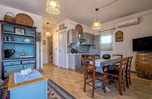 Sorso Chalet De Esquí | Casa rural 'La Valle degli Ulivi' con vistas a la montaña, Wi-Fi y aire acondicionado
