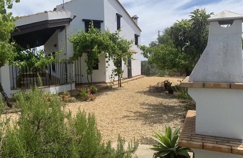 Beas Casa | Casa rural 'Las Alberquillas' con terraza privada, Wi-Fi y aire acondicionado