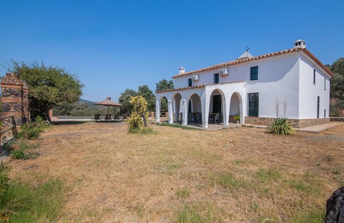 La Nava Casa | Casa rural 'Las Cabrillas La Nava' con vistas a la montaña, piscina privada y aire acondicionado