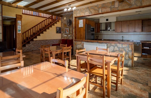 Asparrena Casa | Casa rural 'Legaire Etxea' con vistas a la montaña, jardín privado y Wi-Fi