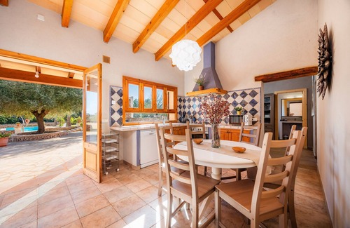 Campos Villa | Casa rural 'Linda' con piscina privada, Wi-Fi y aire acondicionado