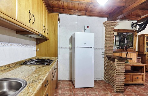 Burunchel Casa | Country House 'Los Rosales' with Private Pool and Private Garden