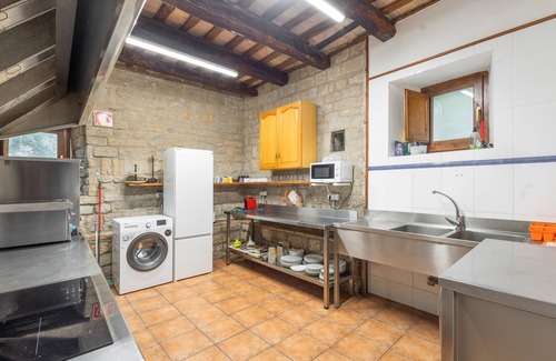 Centelles Casa | Casa rural 'Mas Vinyoles' con vistas a la montaña, piscina privada y Wi-Fi
