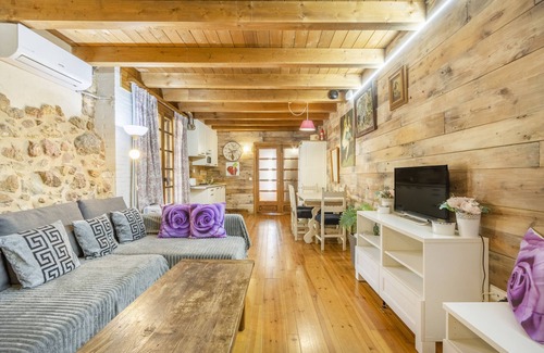 Oden Villa | Casa rural 'Moli' con vistas al lago, Wi-Fi y aire acondicionado