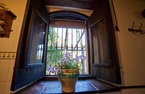 Fuenteheridos Casa | Casa rural 'Navalgatos' con vistas a la montaña, piscina privada y terraza privada