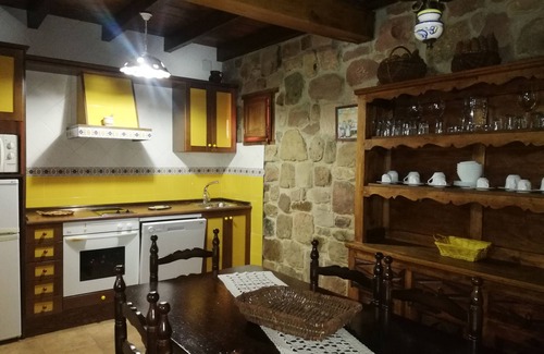 Muda Casa | Casa rural 'Nido Patio' con vistas a la montaña, terraza compartida y Wi-Fi