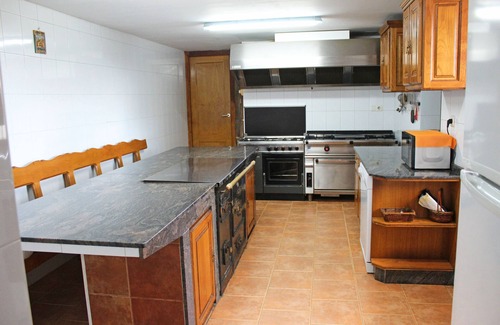 Chantada Casa | Casa rural 'Portomeñe' con vistas a la montaña, jardín privado y Wi-Fi
