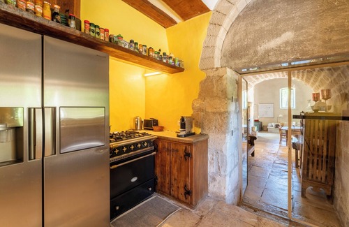 Bonnieux Villa | Casa rural 'Prieuré Saint Symphorien' con piscina privada, terraza privada y Wi-Fi