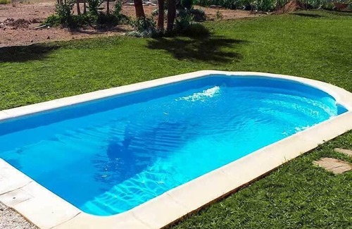 El Ronquillo Casa | Casa rural 'Puerto Cabero' con vistas al lago, terraza privada y aire acondicionado