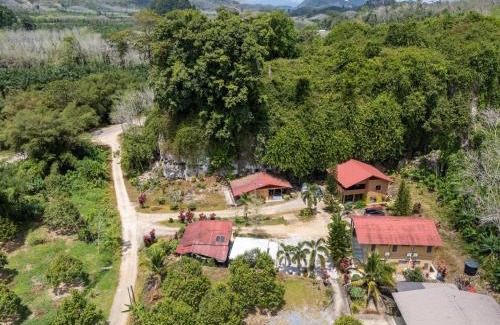 Gua Musang Casa | Country house Pulai Holiday Village