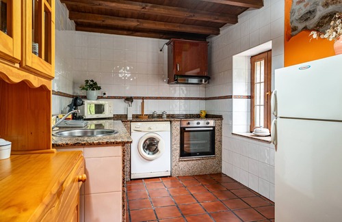 Santianes de Ola Casa | Casa rural 'Ricao' con vistas a la montaña, terraza privada y Wi-Fi