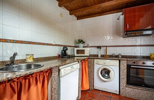 Santianes de Ola Casa | Casa rural 'Ricao' con vistas a la montaña, terraza privada y Wi-Fi
