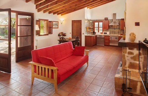 Felanitx Villa | Casa rural 'Son Revell' con vistas a la montaña, piscina privada y Wi-Fi