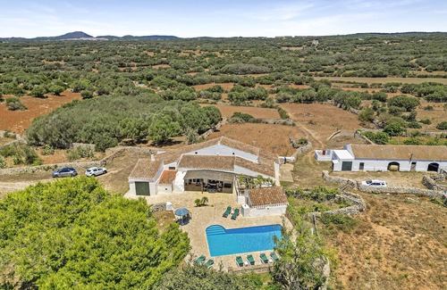 Alayor Villa | Casa rural 'Son Sanxo' con piscina compartida, terraza privada y Wi-Fi