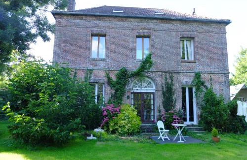 Bailly-en-Riviere Casa | Country House - Spacious and Tranquil