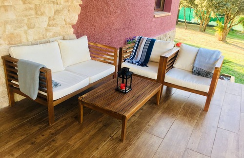 Marugan Casa | Casa de Campo Rodeada de Árboles