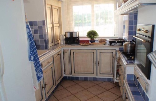 Courthezon Casa | Country house with 3500 m2 garden enclosed by a river and private swimming pool