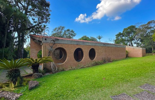 Vila Santista Alquiler De RV | Country house with 4,000 square meters of garden, swimming pool, tennis court, golf.