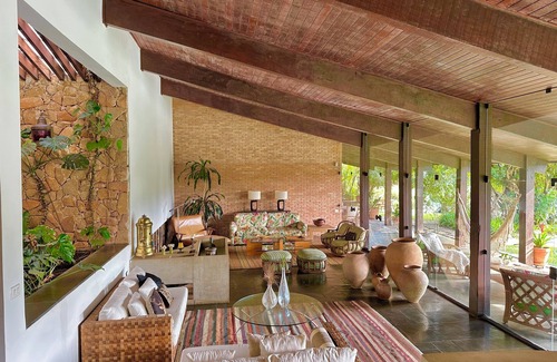 Vila Santista Alquiler De RV | Country house with 4,000 square meters of garden, swimming pool, tennis court, golf.