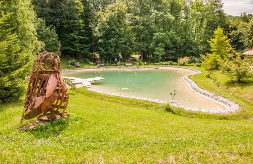 Kraljevec Sesvetski Casa | Country house with a pool in Medvednica Nature Park
