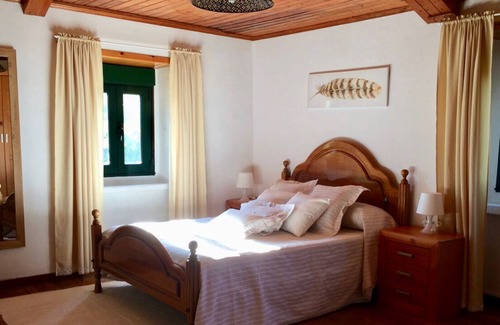 Ortigueira Casa | Casa de campo con gran jardín, vistas al mar y a 5 minutos a pie de la playa.