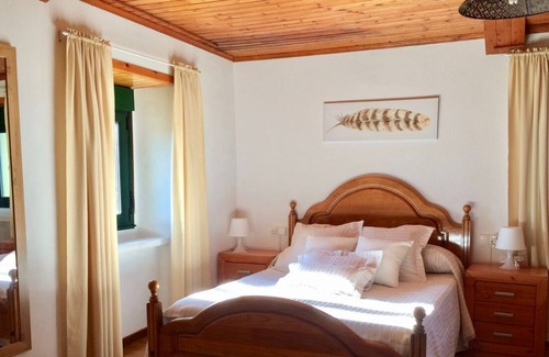 Ortigueira Casa | Casa de campo con gran jardín, vistas al mar y a 5 minutos a pie de la playa.