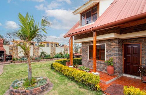 Ubate Casa | Country house with fireplace and mountain view