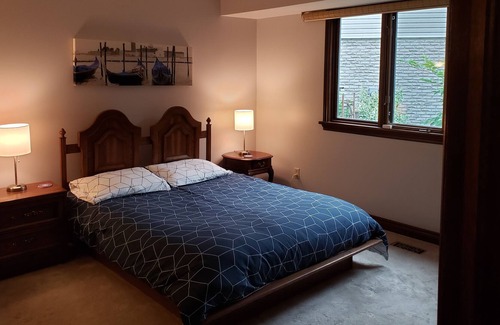 Westminster Casa | Country in the city! Quiet, private 3 bedroom with a hot tub!