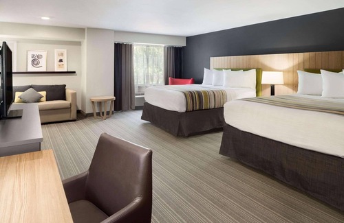 Gatlinburg Hotel | Country Inn & Suites by Radisson, Gatlinburg, TN