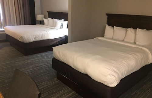 Grand Rapids Hotel | Country Inn & Suites by Radisson, Grand Rapids East, MI