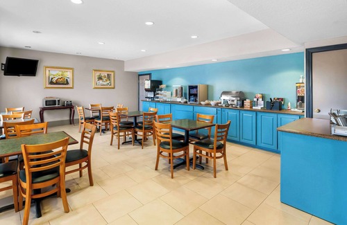Hot Springs Hotel | Country Inn & Suites by Radisson, Hot Springs, AR