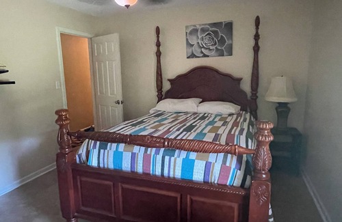 Milton Otro | Country living, 45 mins to the beach on acreage.