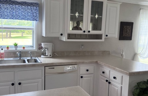 Klondike Otro | Country Living on Acreage with Pond