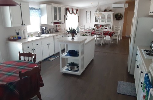 Klondike Otro | Country Living on Acreage with Pond