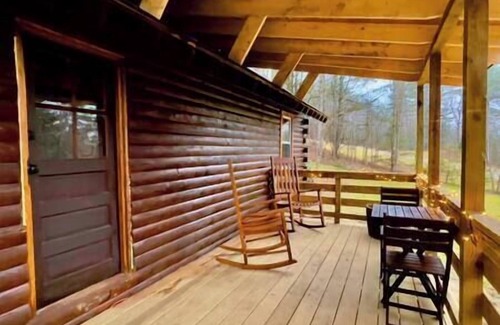Lisbon Casa | Country Log Cabin #2- Hodge Hill