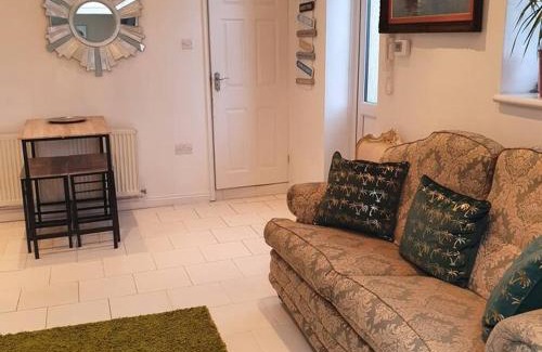 Higham Villa | Country Manor House with indoor Pool and Hot Tub