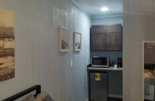 Baxley Casa | Country motel come relax 5 room