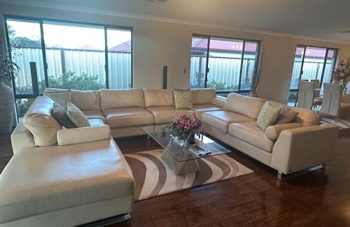 Collie Casa | Country Oasis on Evans Street