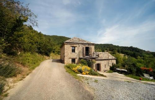 Lequio Berria Casa | Country old stone house immerse in nature